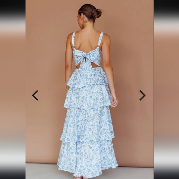 Selfie Leslie Provence Bloom Tiered Midi Dress Floral Blue - Picture 2 of 3